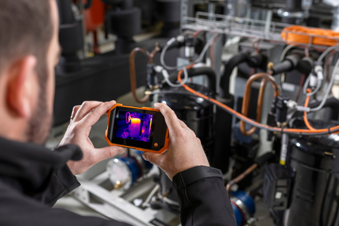 Testo 862-1 ile pompa sisteminde termal sıcaklık kontrolü